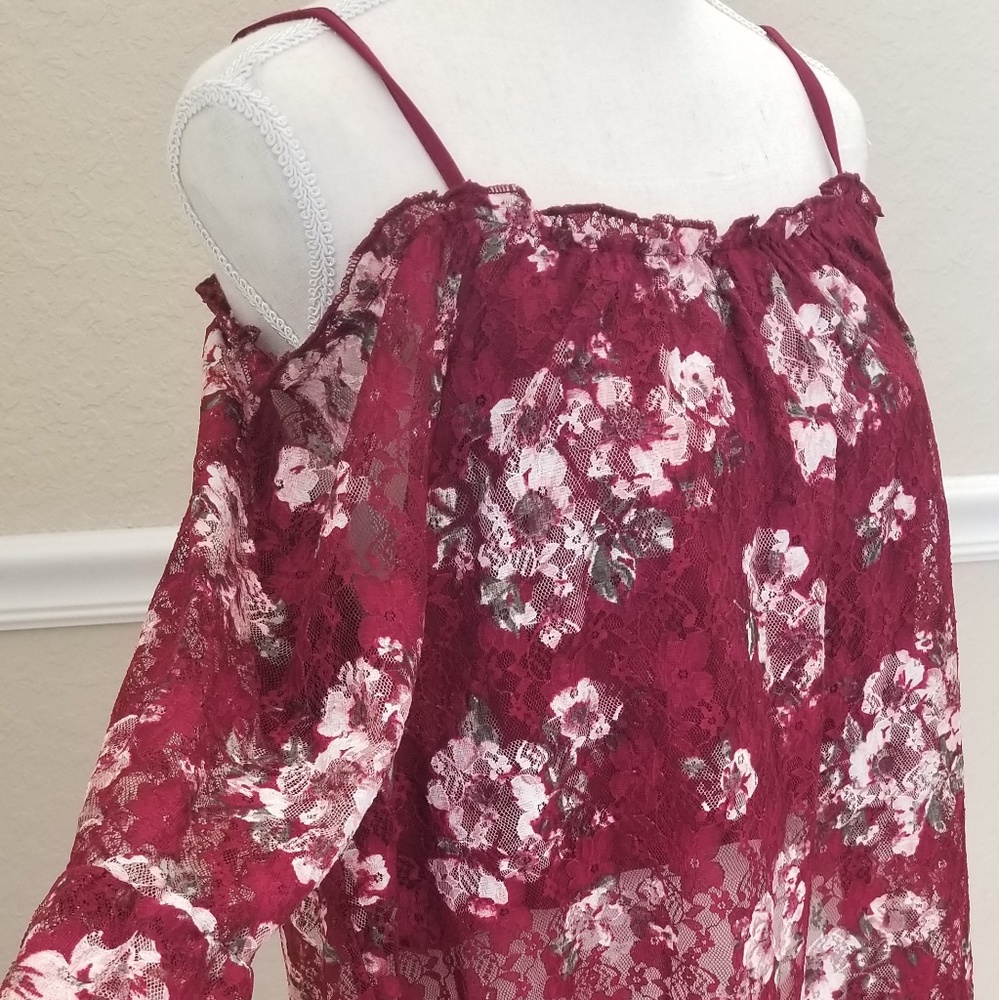 Blouse burgundy and pink print